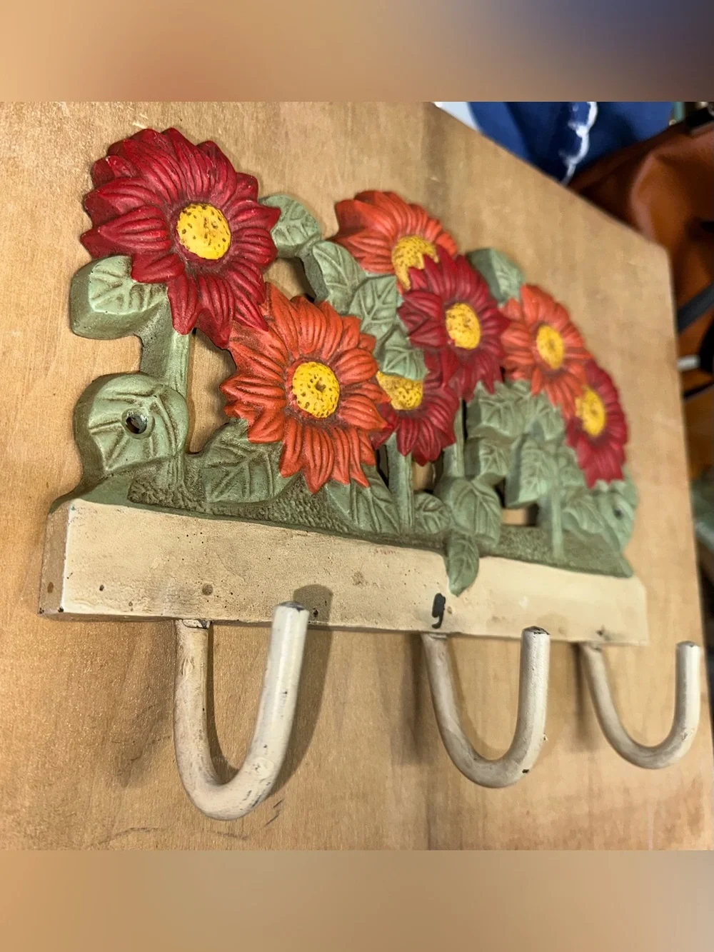 Vintage Cast Iron Sunflower 3 Hook Wall Mount Coat Hat Rack